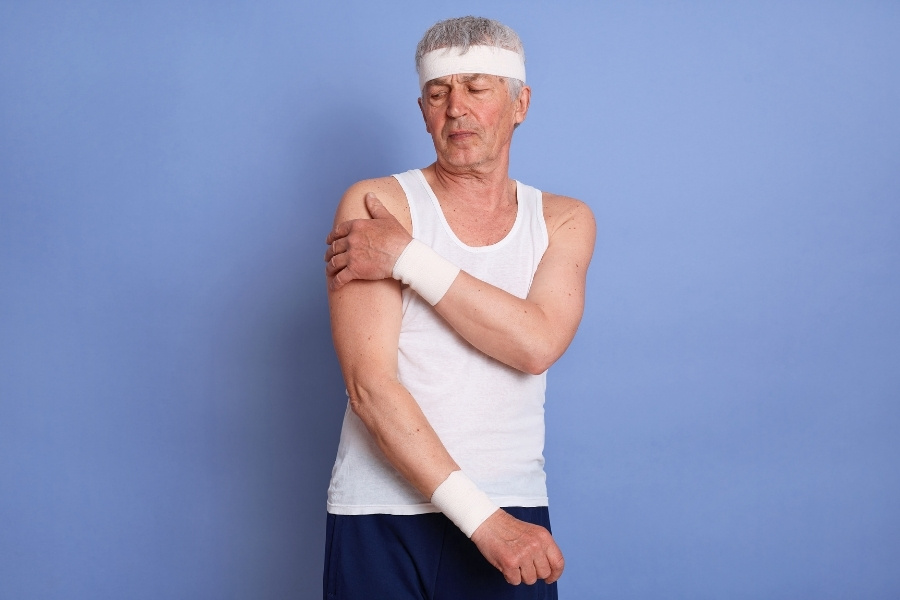 Sarcopenia o Pérdida de Masa Muscular en Hombres: Guía 2025